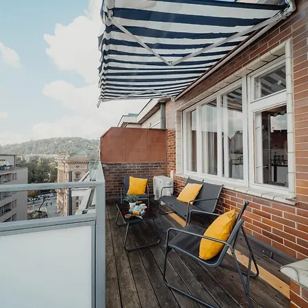 Waterfront River Side Roof - Terrace With View