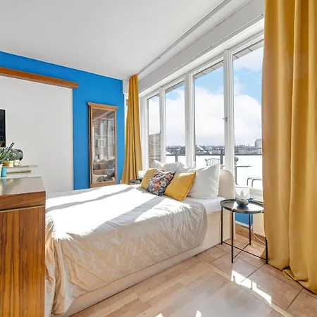 Waterfront River Side Roof - Terrace With View