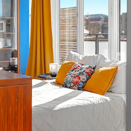 Waterfront River Side Roof - Terrace With View